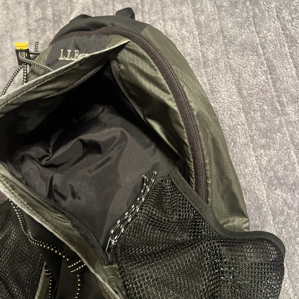 LL Bean Stowaway Backpack Daypack 20L Black Hiking Travel Packable 0DRY3